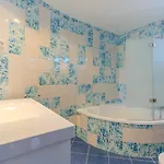 Bright & Inviting 2-bedroom Apt, Marina * البوفيرا