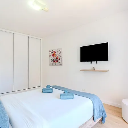 Lägenhet Bright & Inviting 2-bedroom Apt, Marina *