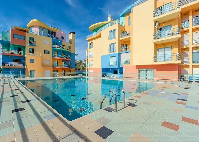 Bright & Inviting 2-bedroom Apt, Marina Apartment Albufeira