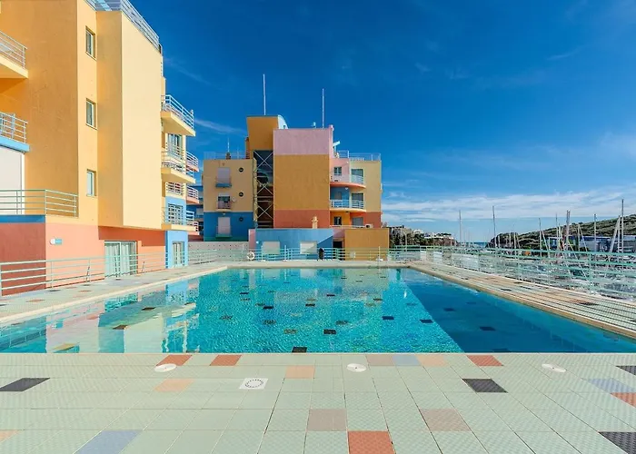 Bright & Inviting 2-bedroom Apt, Marina Apartment Albufeira